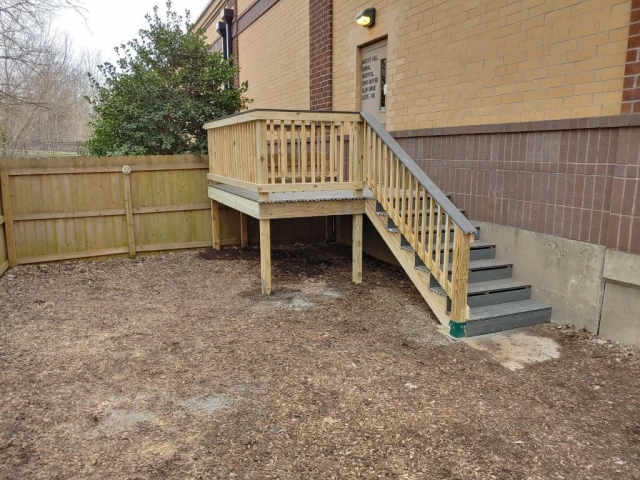 Deck stairs railing